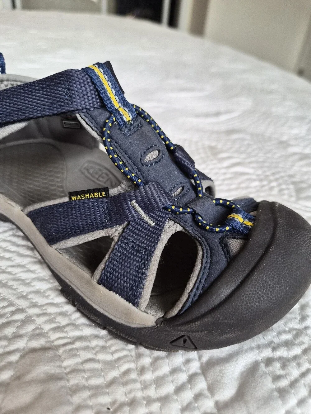 VGUC Keen Venice H2 Kid Navy Grey Boys 13 Waterproof